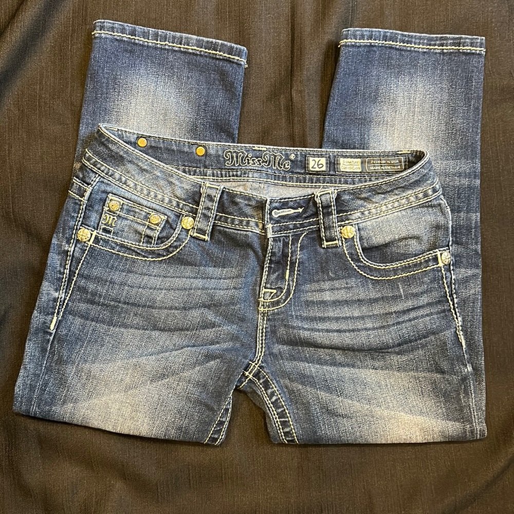Miss Me signature cuffed capri size 26